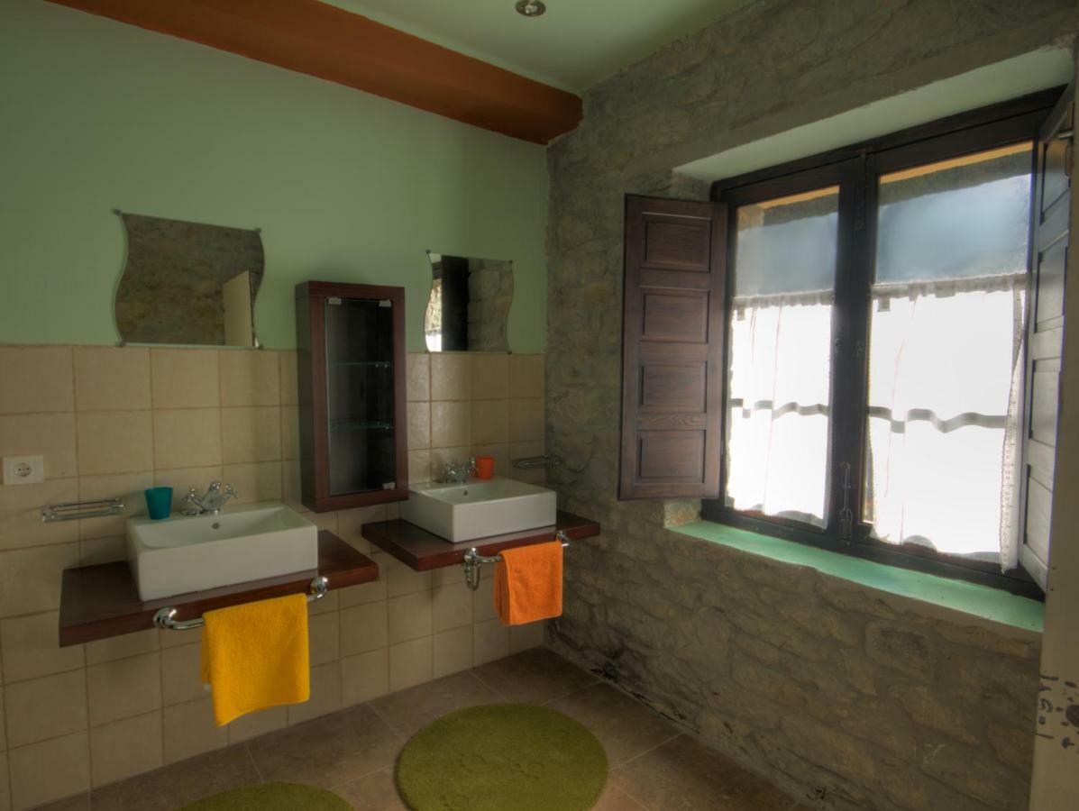 El Sumiciu Guest House Mieres  Bagian luar foto